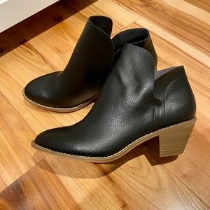 Ankle boots